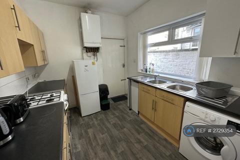1 bedroom in a house share to rent, Pembroke Street, Salford, M6