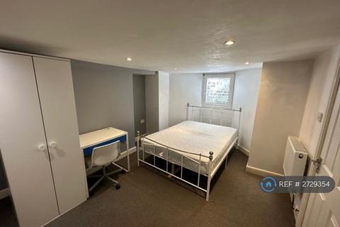 1 bedroom in a house share to rent, Pembroke Street, Salford, M6