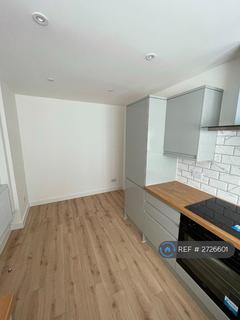 3 bedroom end of terrace house to rent, Swanstead, Basildon, SS16