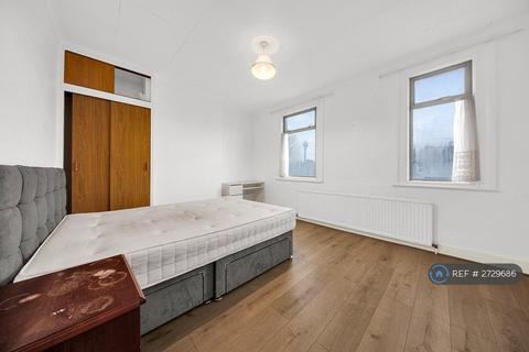 3 bedroom terraced house to rent, Suffolk Road, Barking, IG11