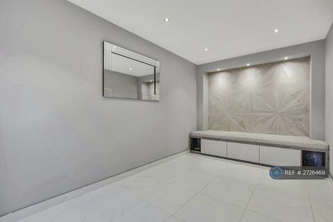 4 bedroom terraced house to rent, Maryatt Avenue, Harrow, HA2