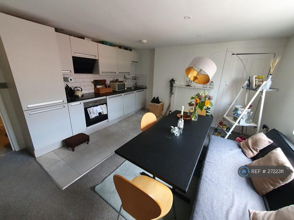 Lounge 2