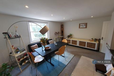 2 bedroom maisonette to rent, London Road, Brighton, BN1