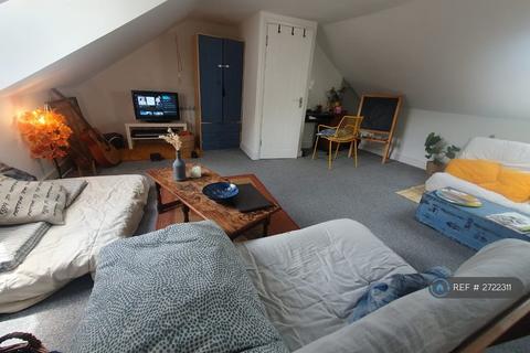 2 bedroom maisonette to rent, London Road, Brighton, BN1