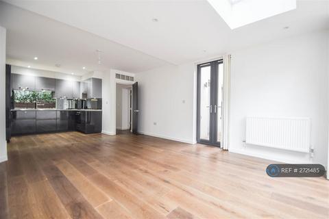 3 bedroom flat to rent, Kyverdale Road, London, N16