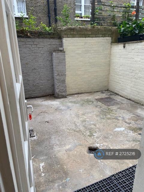 Private Rear Patio West Facing