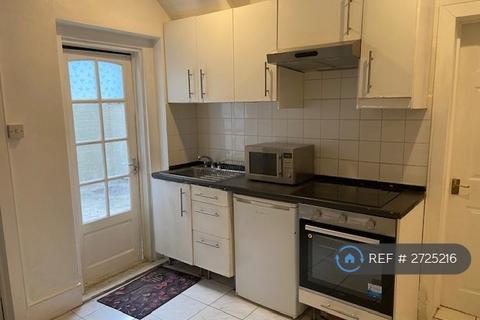 2 bedroom flat to rent, Daventry Street, London, NW1