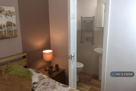 undefined, County Road, Swindon, SN1
