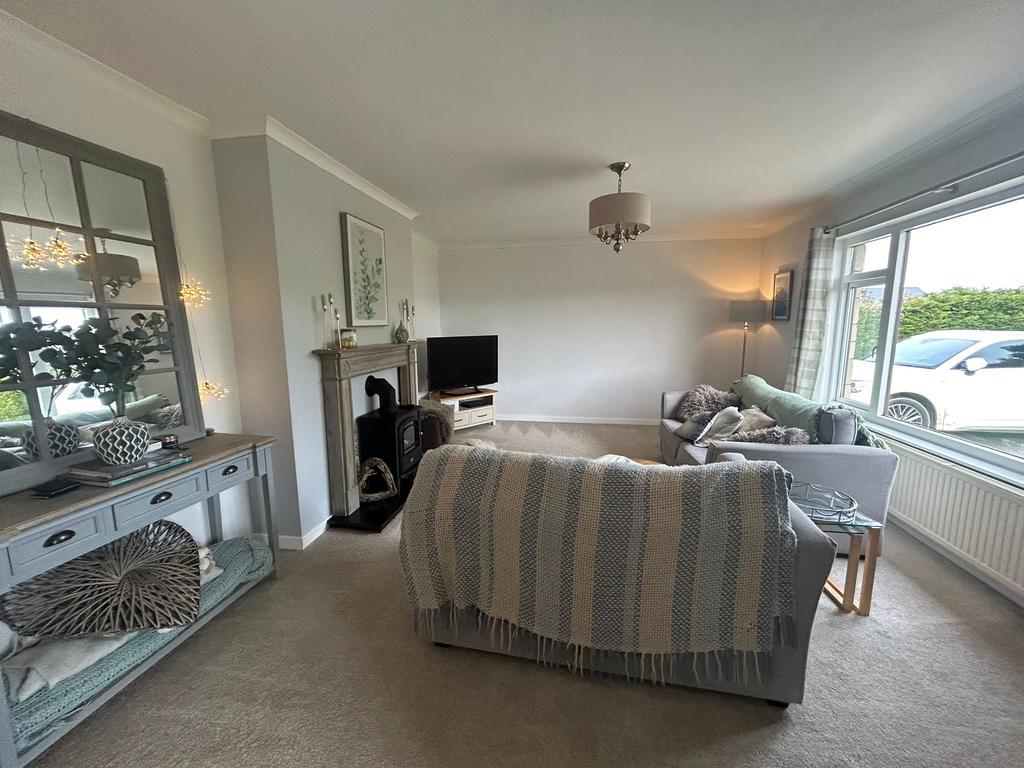Front Lounge