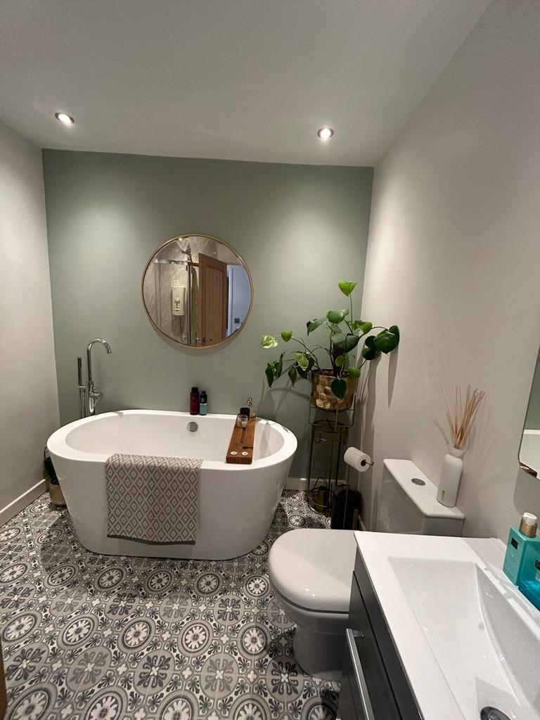 Main Bathroom