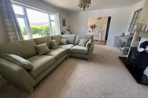 3 bedroom bungalow for sale, Cross Inn , New Quay , SA44