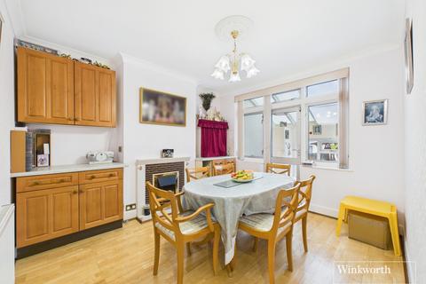 3 bedroom terraced house for sale, Sandhurst Road, London NW9