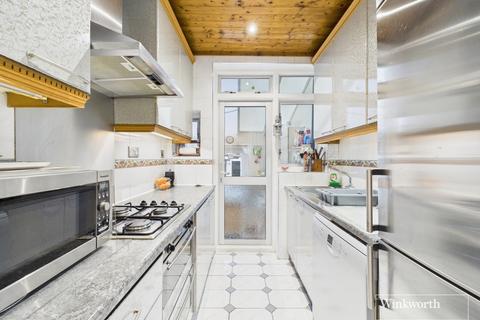 3 bedroom terraced house for sale, Sandhurst Road, London NW9