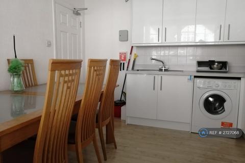 undefined, Hamilton Avenue, Cheam, Sutton, SM3
