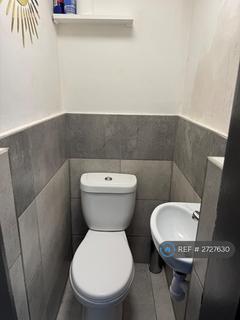 undefined, Putney Bridge Road, London, SW15