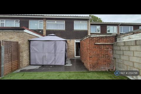 undefined, Theydon Gardens, Rainham, RM13