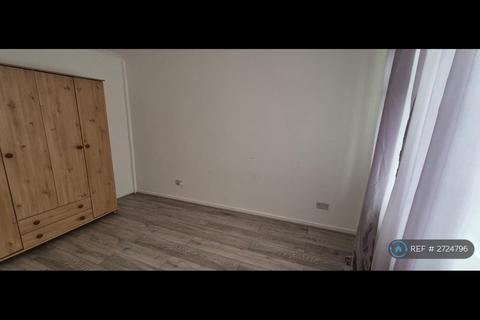 undefined, Theydon Gardens, Rainham, RM13