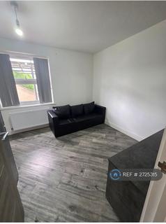 2 bedroom flat to rent, High Road Leytonstone, London, E11