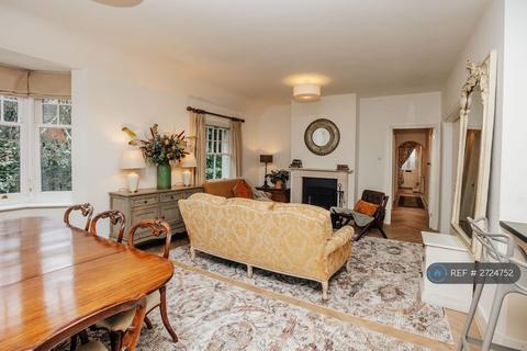 undefined, The Laurels, Henley-On-Thames, RG9