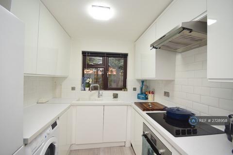 undefined, Kipling Drive, London, SW19