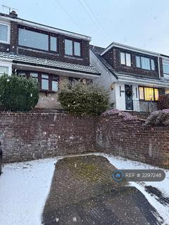 3 bedroom semi-detached house to rent, Brooks End, Rochdale, OL11