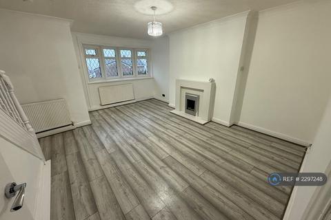 3 bedroom semi-detached house to rent, Brooks End, Rochdale, OL11