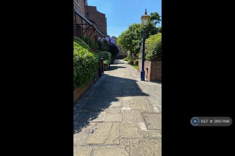 2 bedroom flat to rent, Wapping Wall, London, E1W