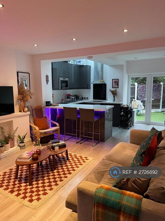 Living Room, Kitchen Area, Furnished