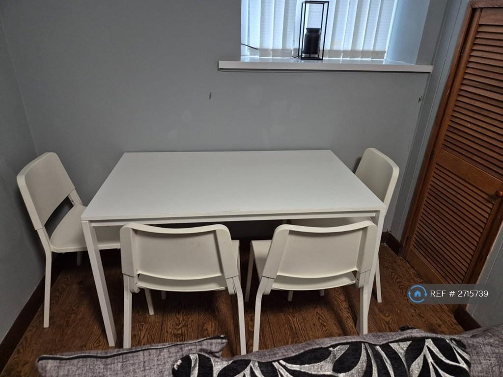 Dinning Table