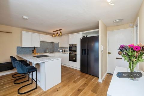 1 bedroom flat to rent, Wapping High Street, London, E1W