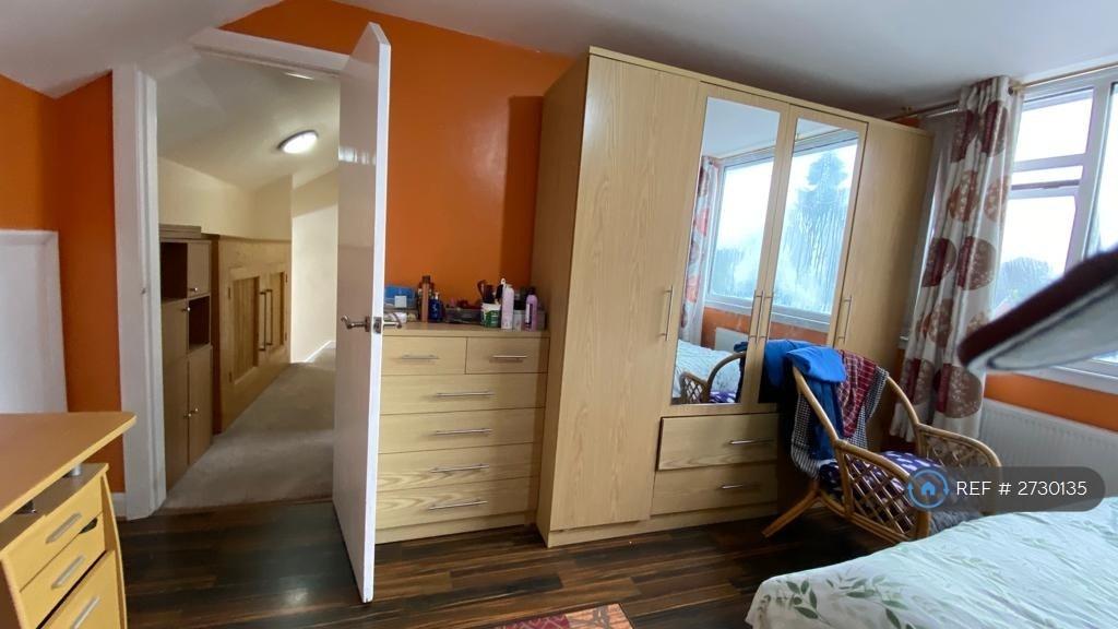 Bedroom2-First Fllor-5