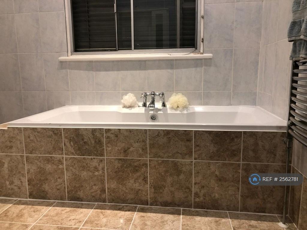 Large Double Ended Bath