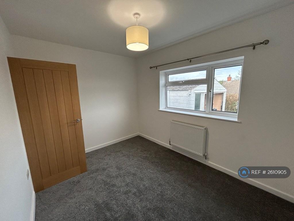 2nd Bedroom