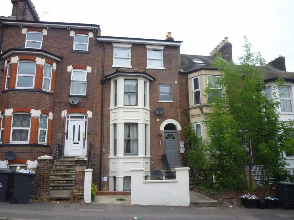 1 bedroom Flat for rent