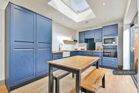 undefined, Tyrwhitt Rd, London, SE4