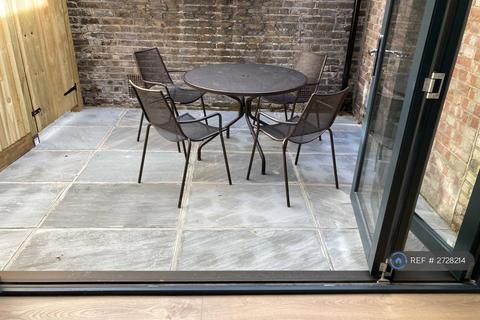 undefined, Tyrwhitt Rd, London, SE4