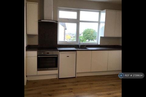 3 bedroom maisonette to rent, Russell Lane, London, N20