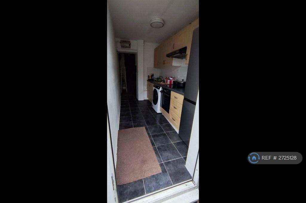 Kitchen / Entrance