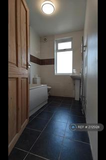 2 bedroom flat to rent, Dawley Road, Hayes, UB3