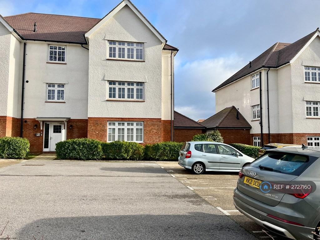 Top Floor Apartment With Car Parking Space 11