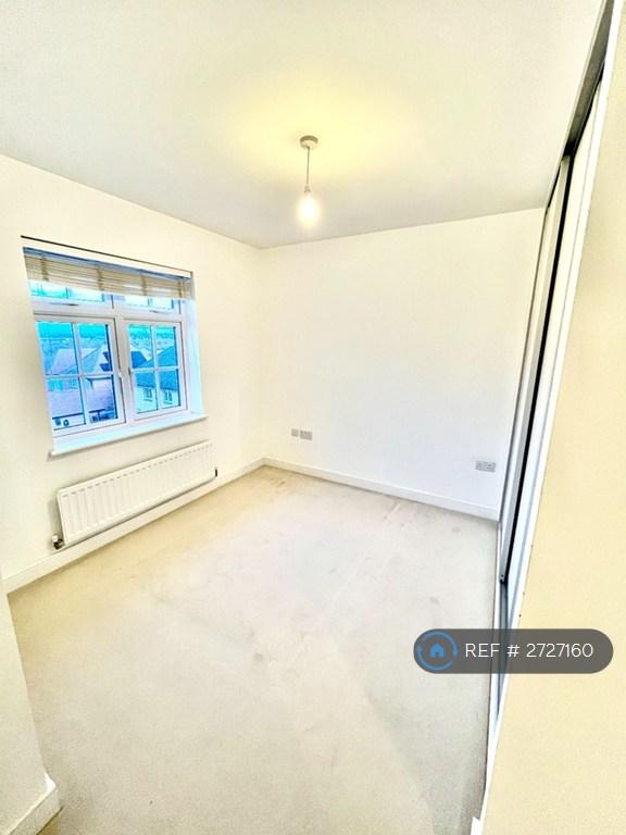 Bedroom 1 With Ensuite Built In Wardrobes
