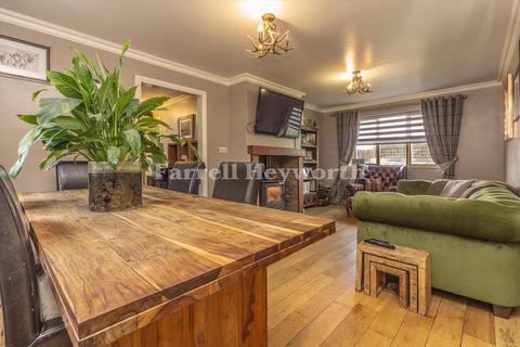 3 bedroom detached house for sale, School Lane, Preston PR3