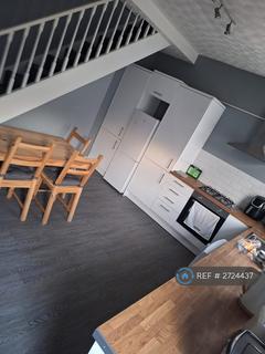 3 bedroom terraced house to rent, Johnson Street, Manchester, M29