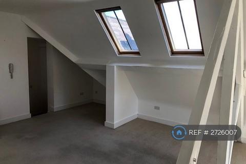 2 bedroom flat to rent, Croxteth Road, Liverpool, L8