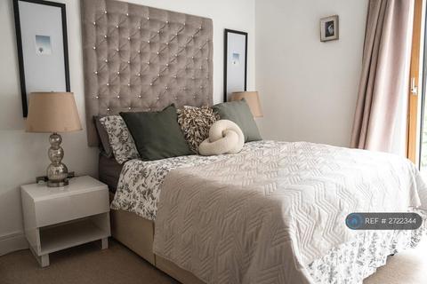 2 bedroom flat to rent, Cavendish House, London, SW1P