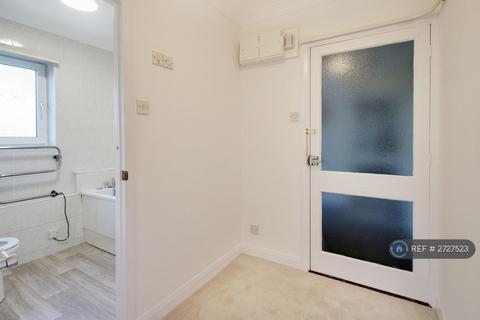 undefined, Russell Square, Longfield, DA3