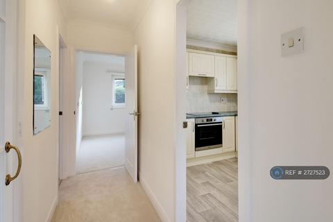 undefined, Russell Square, Longfield, DA3