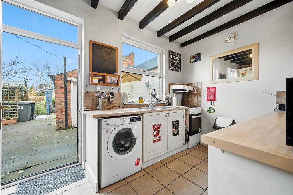 Kitchen and rear garden.jpg