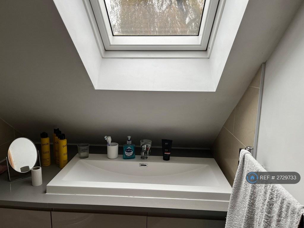 Upstairs Athroom