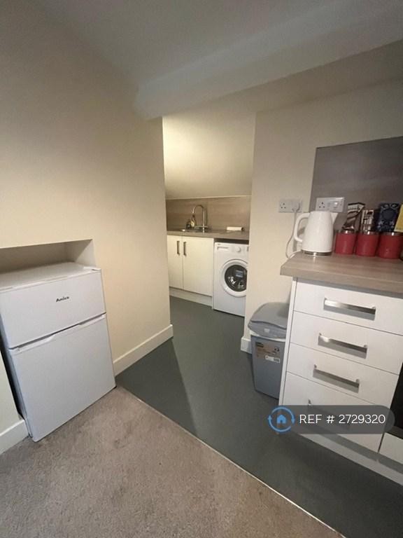 Kitchen/Utility Area